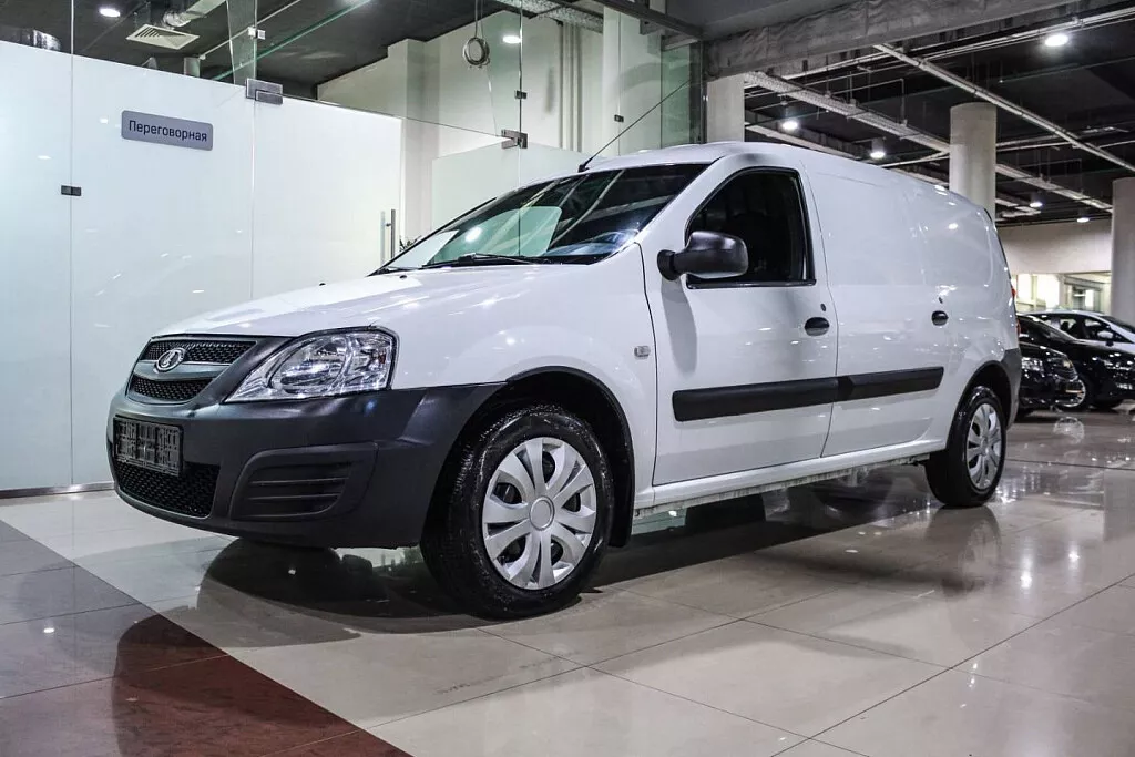 Купить Largus с пробегом