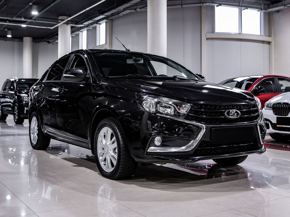 Купить Vesta с пробегом