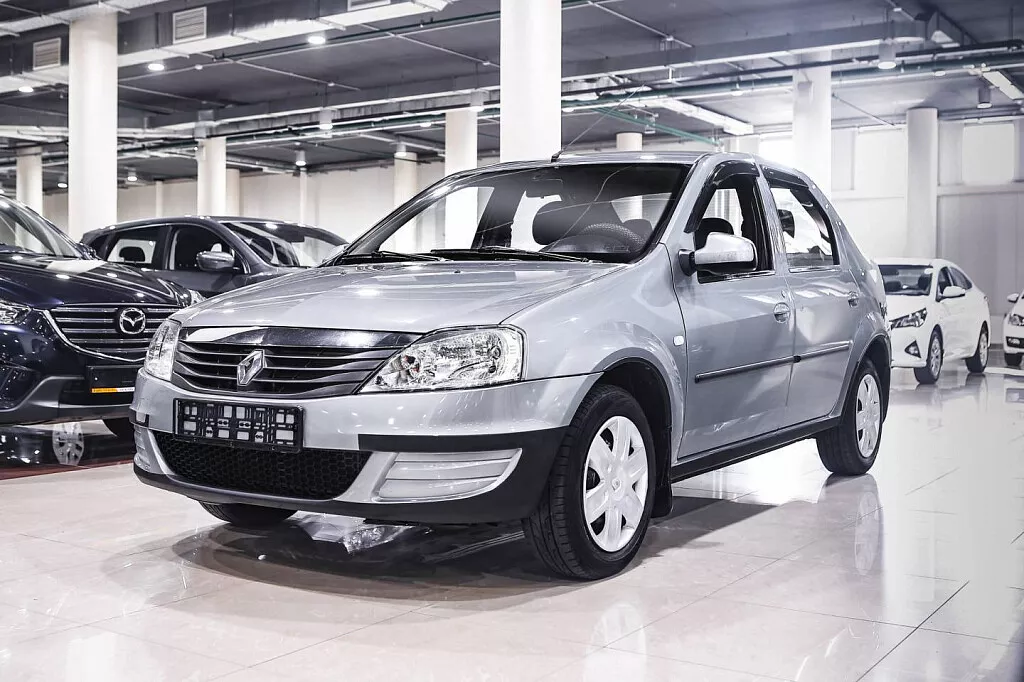 Купить Logan с пробегом