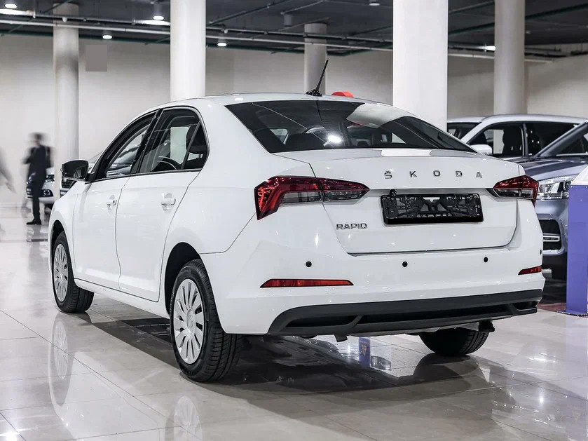 Купить Rapid с пробегом